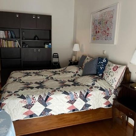 אתונה Spacious And Sunny Appartment In Cholargos מראה חיצוני תמונה