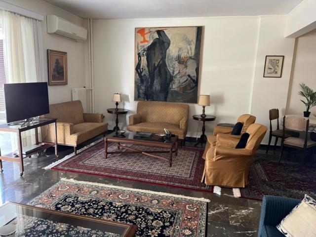 אתונה Spacious And Sunny Appartment In Cholargos מראה חיצוני תמונה