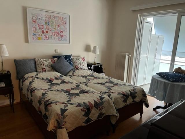 אתונה Spacious And Sunny Appartment In Cholargos מראה חיצוני תמונה